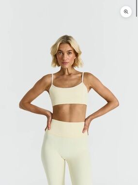 Sisterly Tribe pastel yellow set